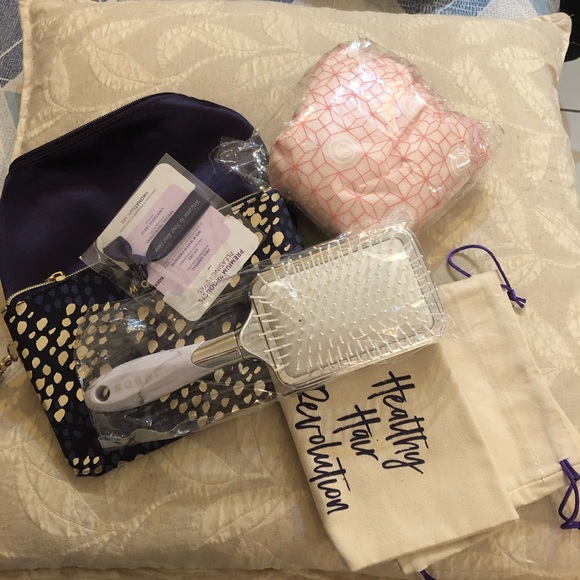 Monat Accessories - MONAT essentials, various items @only 1 price! NEW